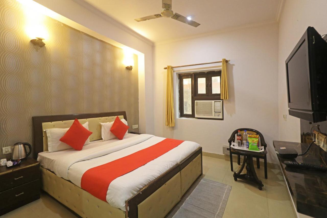 Airport Samara Inn New Delhi Exterior photo