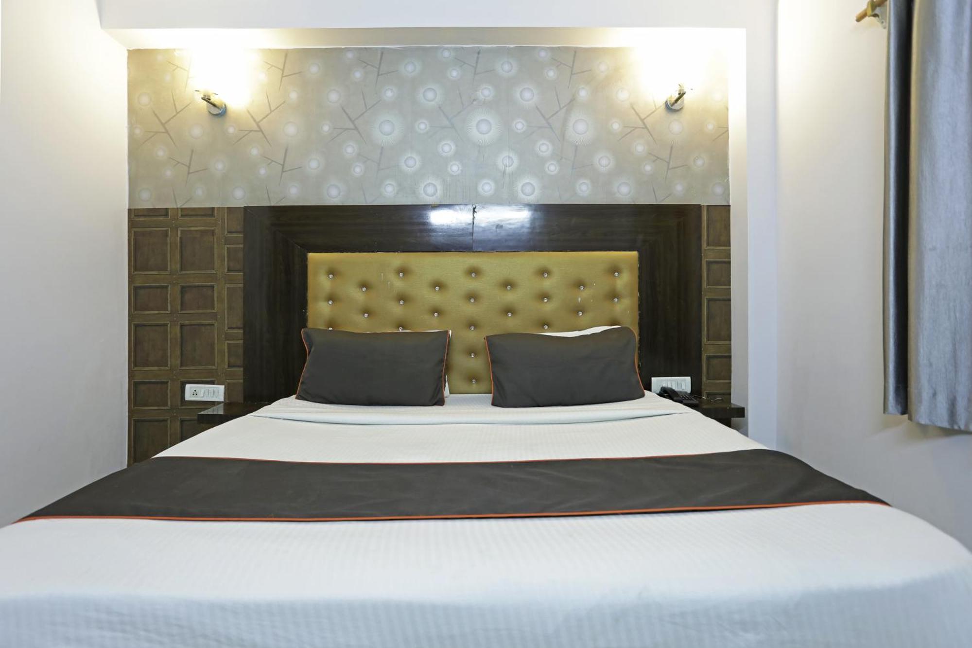 Airport Samara Inn New Delhi Exterior photo
